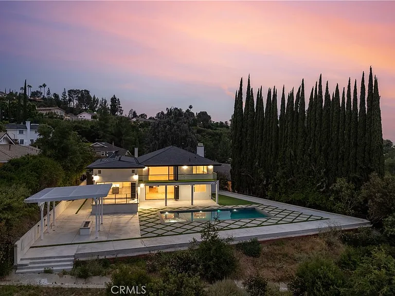 19660 Valdez Dr — Photo 2