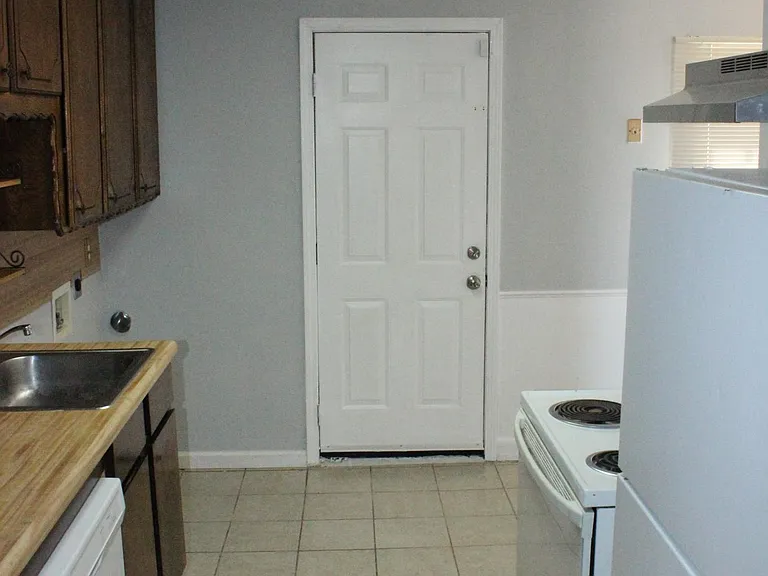Flannery Dr — Photo 7