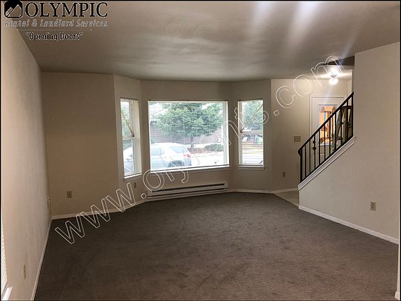 Living Room_11062019