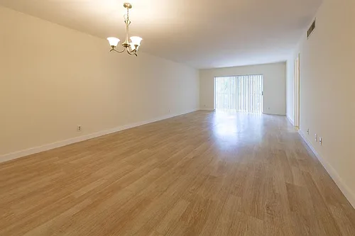 6061 N Falls Circle Dr #402 Photo 1