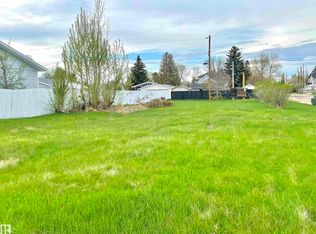 9702 101st St, Morinville, AB