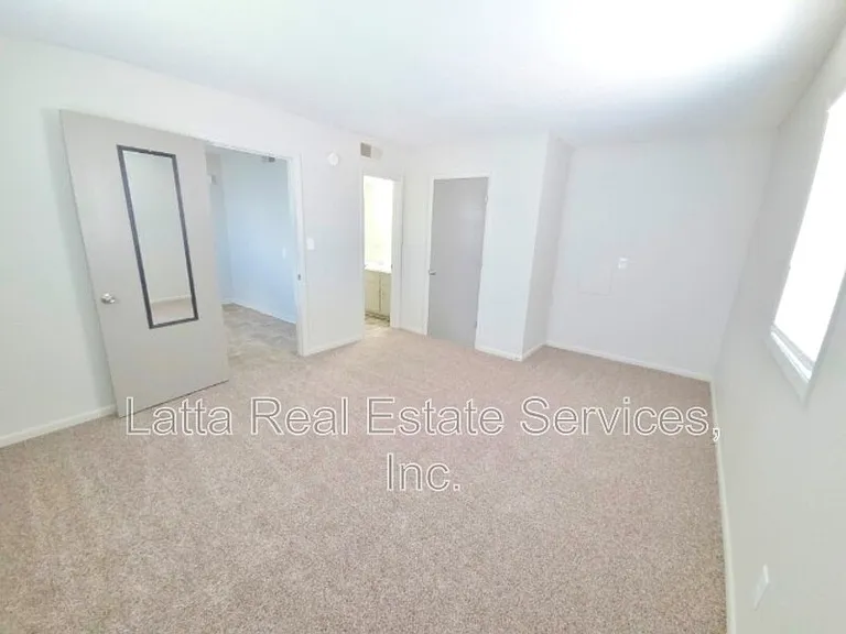 406 W 31st St #102-A — Photo 6