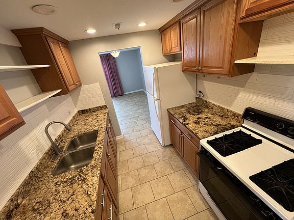 5th image of 5841 W Lawrence Ave APT 2NW