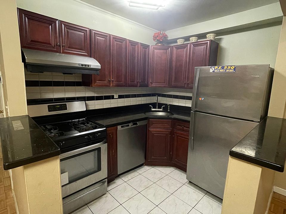 1st image of 10506 Pinegrove St Floor 2