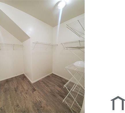 5th image of 3011 W Dunbar Dr