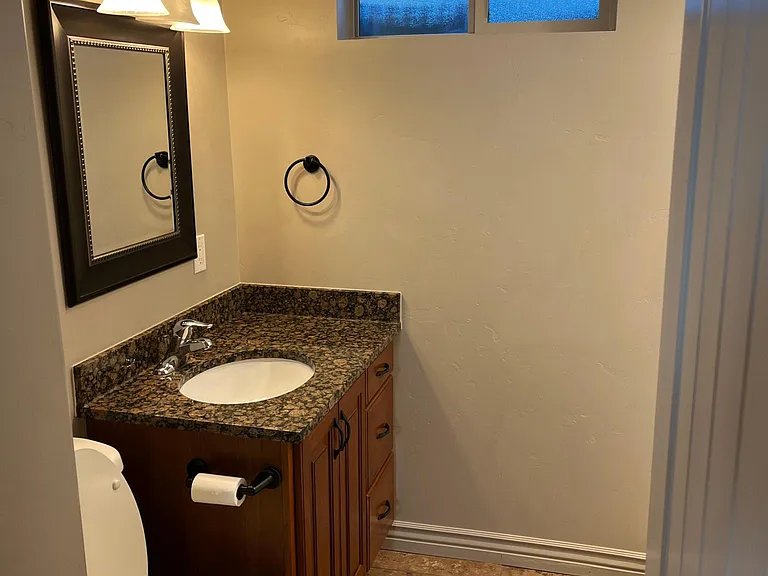 379 N 250 E — Photo 20
