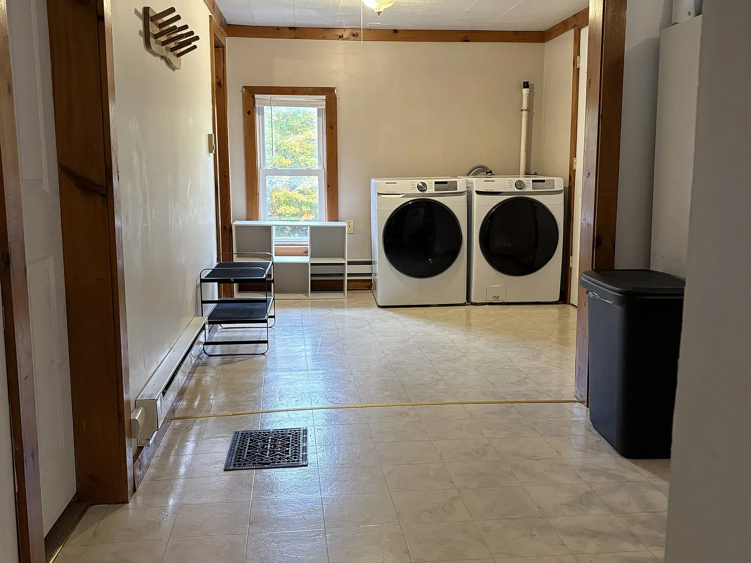 2 bed, 1.0 bath, 800 sqft, $1,050 — Photo 4