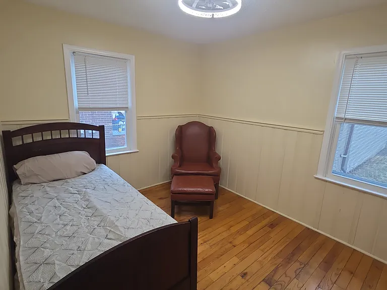 20913 Universal Ave — Photo 1