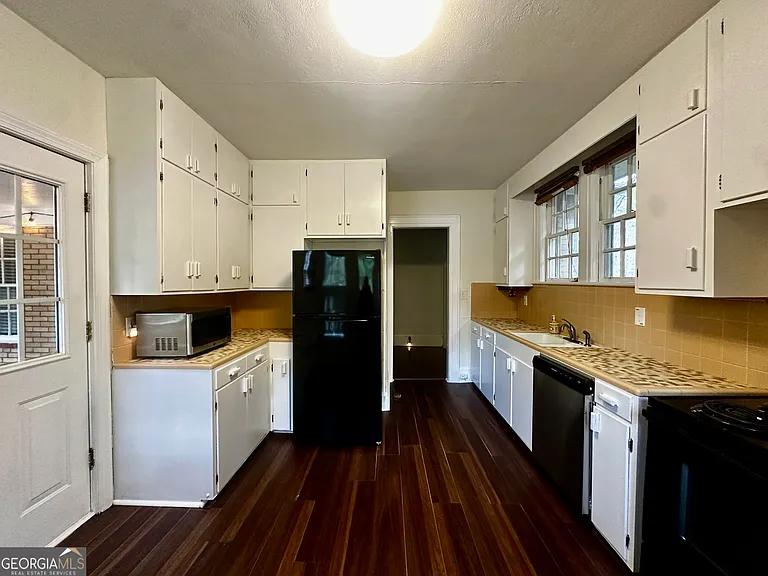 138 Desoto Pl — Photo 15