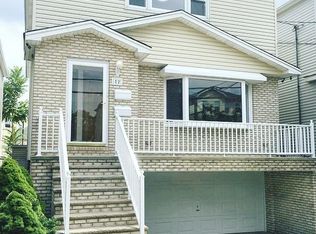 12 Oak St #2, Bayonne, NJ 07002
