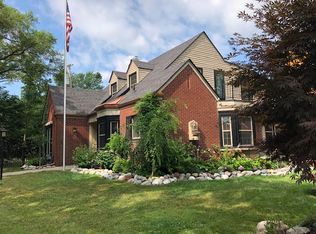 215 Chalfonte Ave, Grosse Pointe Farms, MI 48236