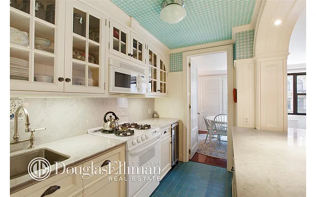 Sold by Douglas Elliman | media 3