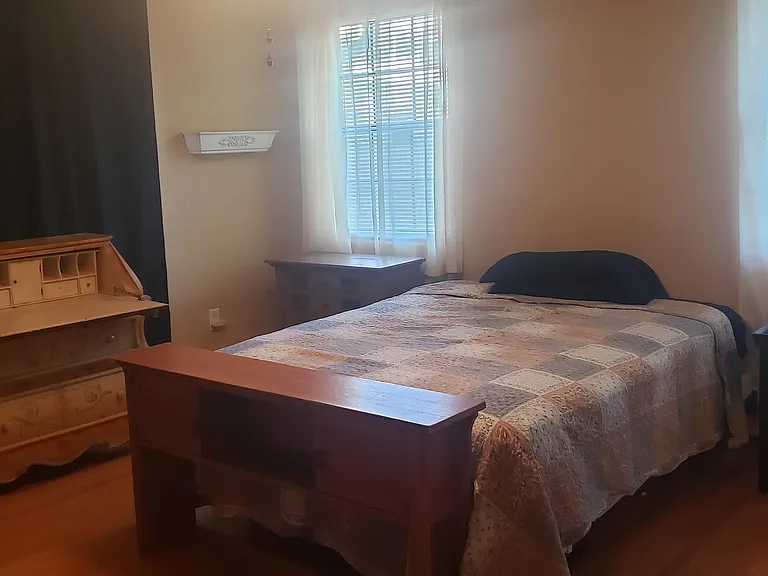 424 N Calhoun St — Photo 5