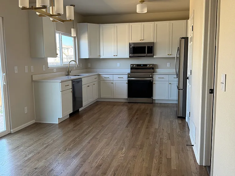 3464 Tail Spin Dr — Photo 2