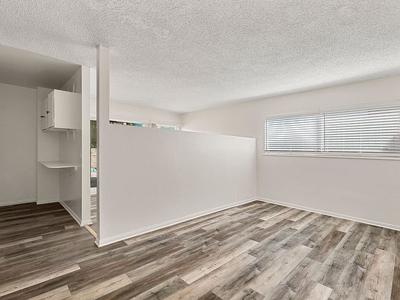 3rd image of 811 Cory Dr #10
