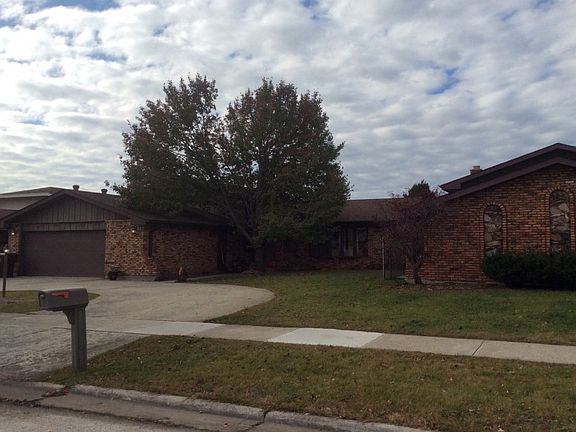 2nd image of 15624 Sierra Dr