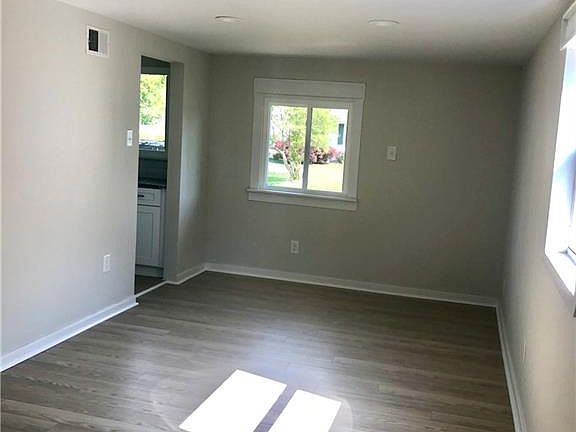 3rd image of 5352 Julianna Dr