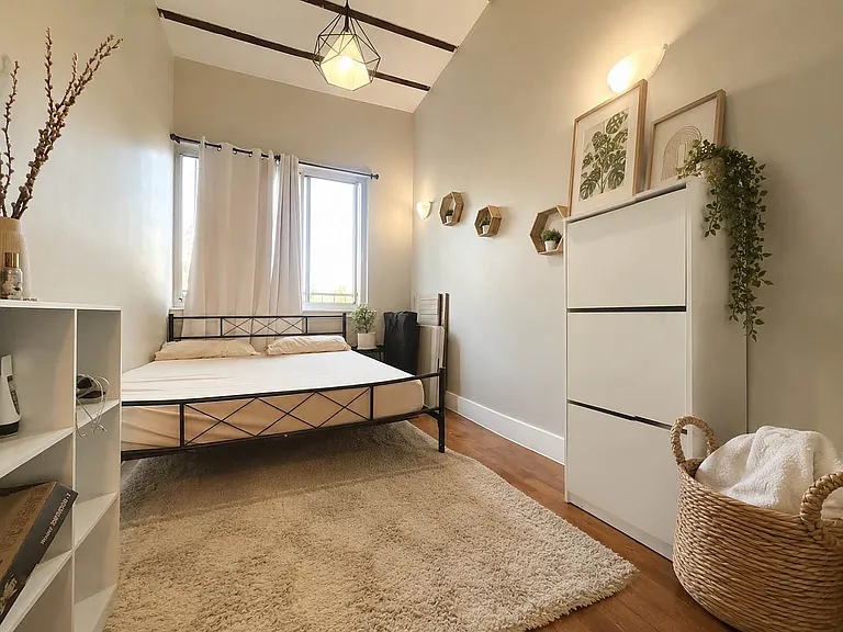 64 Palmetto St #2R — Photo 5