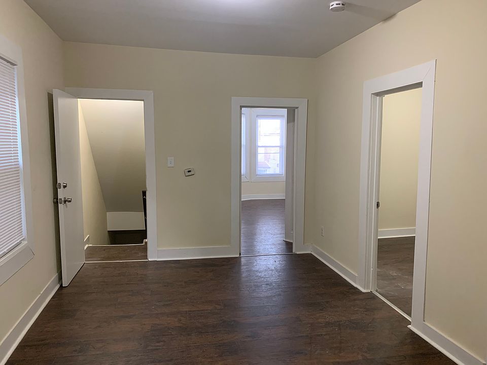 2nd image of 632 Franklin St