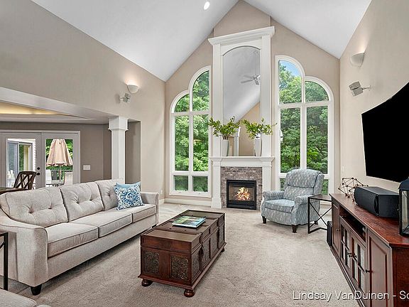 3rd image of 337 Covington Ct SW