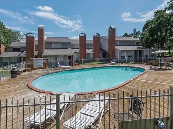 1501 Stallings Dr, College Station, TX