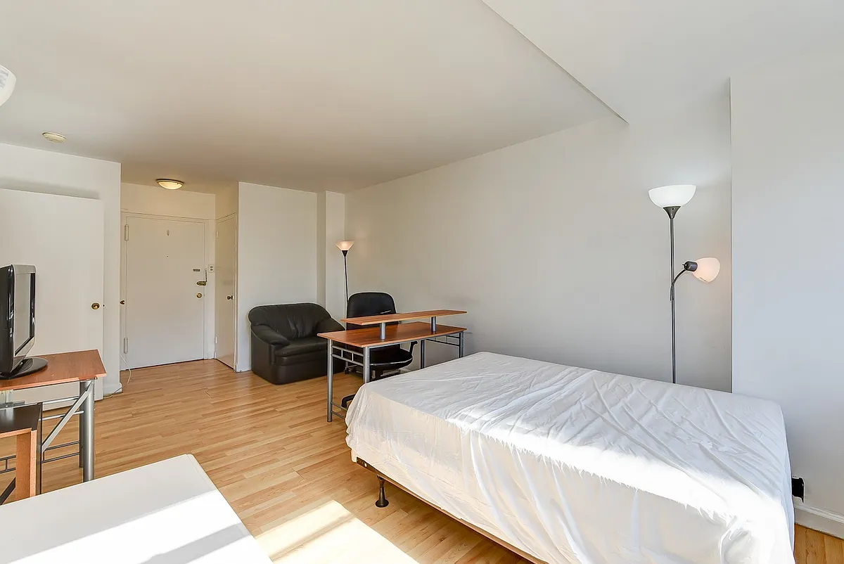 Building Photo - 1111 Arlington Blvd #502