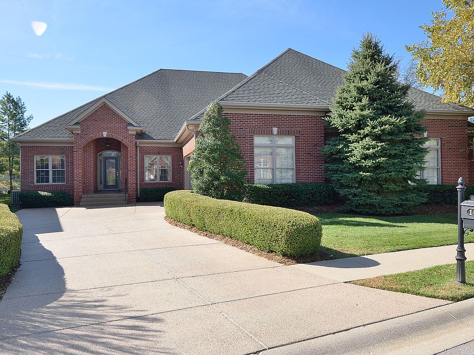 1st image of 14607 Valencia Dr #40