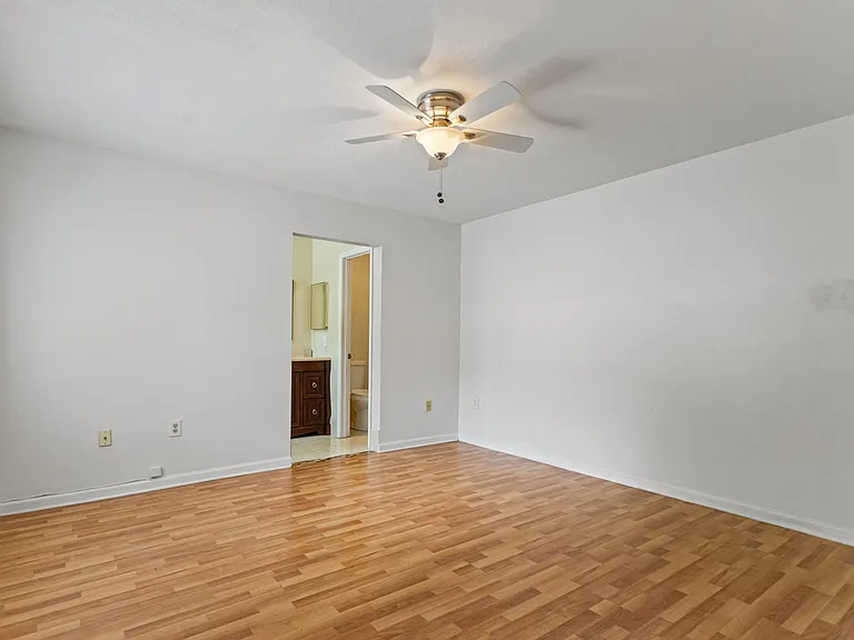 13945 Langley Pl — Photo 50