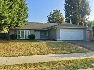 22649 Strathern St, Canoga Park, CA 91304