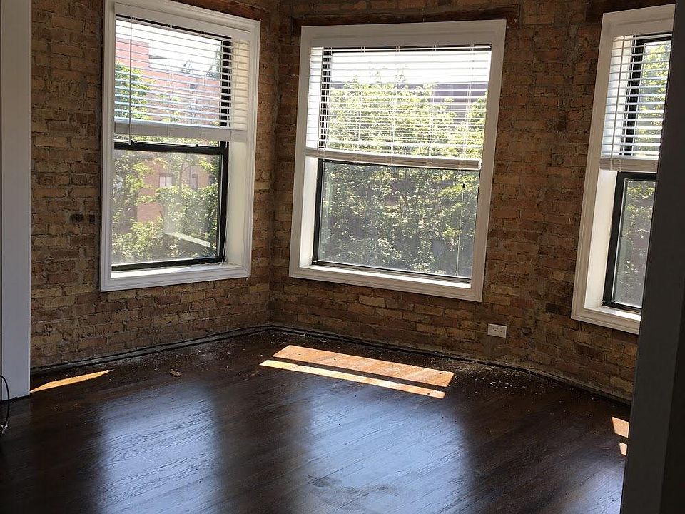 1st image of 717 W Cornelia Ave APT 3N