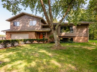 8815 S Bluffview Dr, Berrien Springs, MI 49103