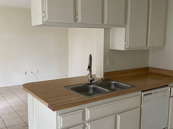 3rd image of 82836 Crawford Dr