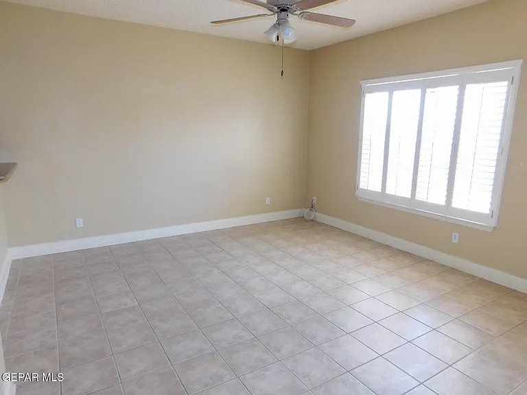 917 Tecate Pl — Photo 16