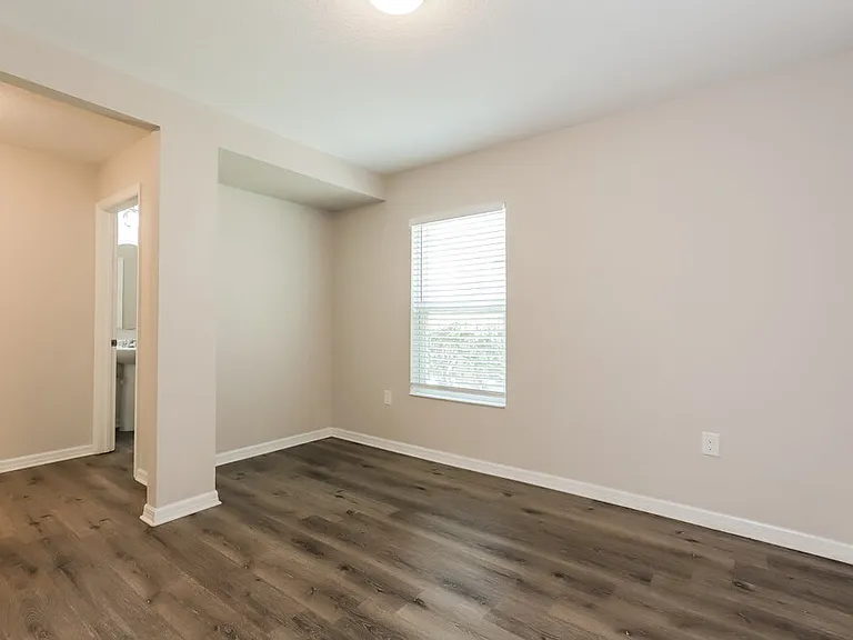 10716 Southern Forest Dr — Photo 14