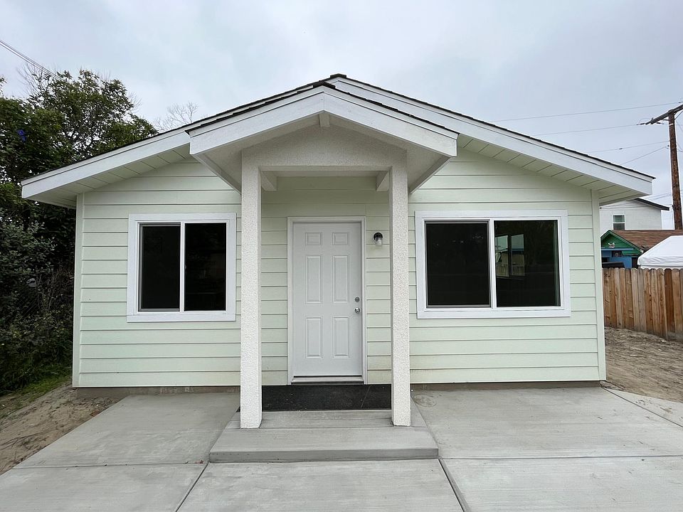2nd image of 9618 1/2 Somerset Blvd
