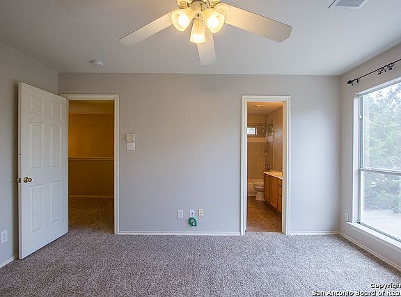 4th image of 8722 Melrose