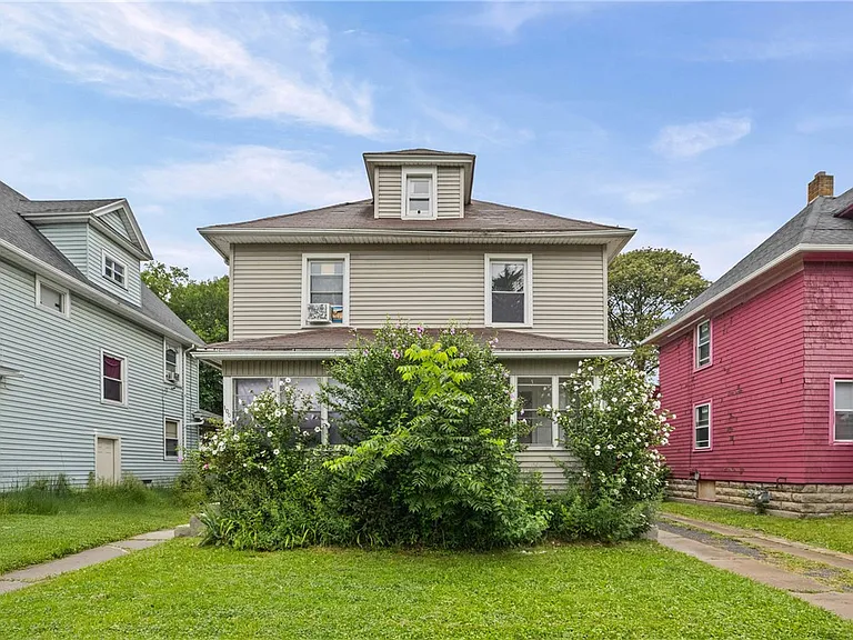 98 Ackerman St — Photo 3