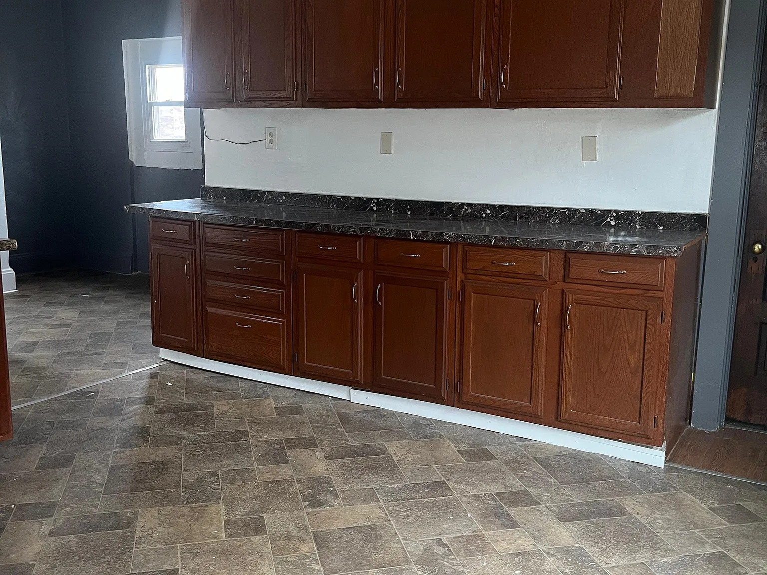 2 bed, 1000 sqft, $850 — Photo 2