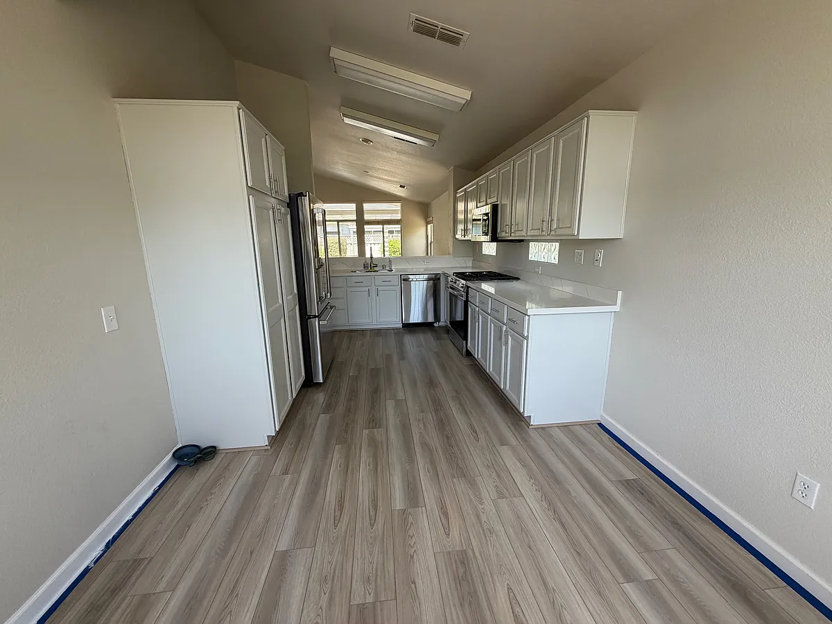 Building Photo - 408 Garden Breeze Ct