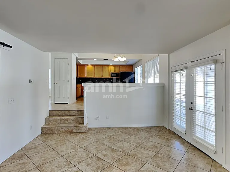 2678 African Violet Ave — Photo 7