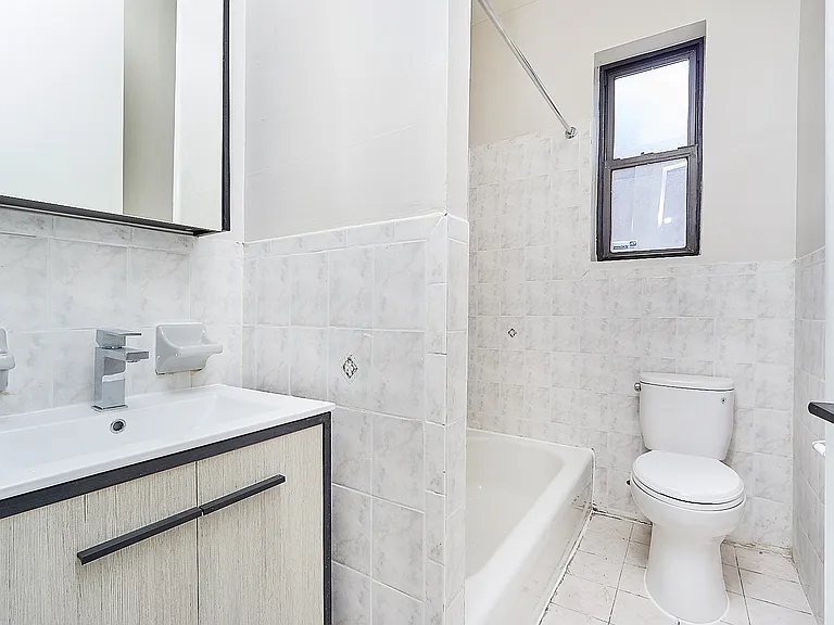 1421 Lincoln Pl #2B — Photo 6