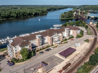 150 Front St N UNIT 222, Prescott, WI 54021