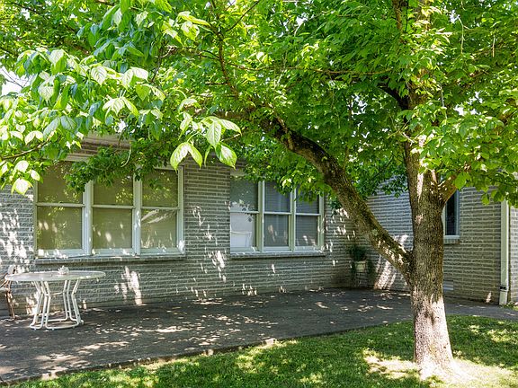 5th image of 701 Belaire Dr