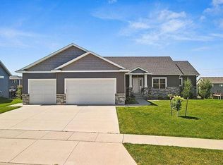 2034 Thea Ln SW, Rochester, MN 55902