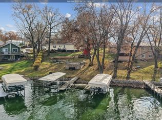 276 Center Point Dr, Montezuma, IA 50171