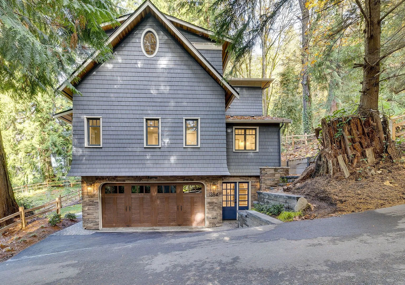 3Bd/3.5Ba Kirkland Home — Photo 2