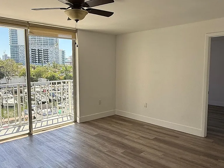 1720 NW North River Dr #408 — Photo 16