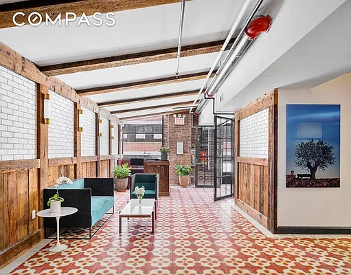 Rented by Compass | media 51