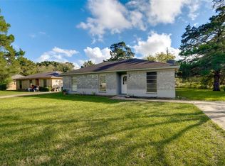 821 W Live Oak St, Angleton, TX 77515