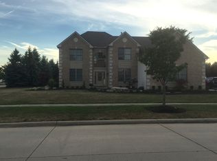 11816 Fox Grv, Strongsville, OH 44149